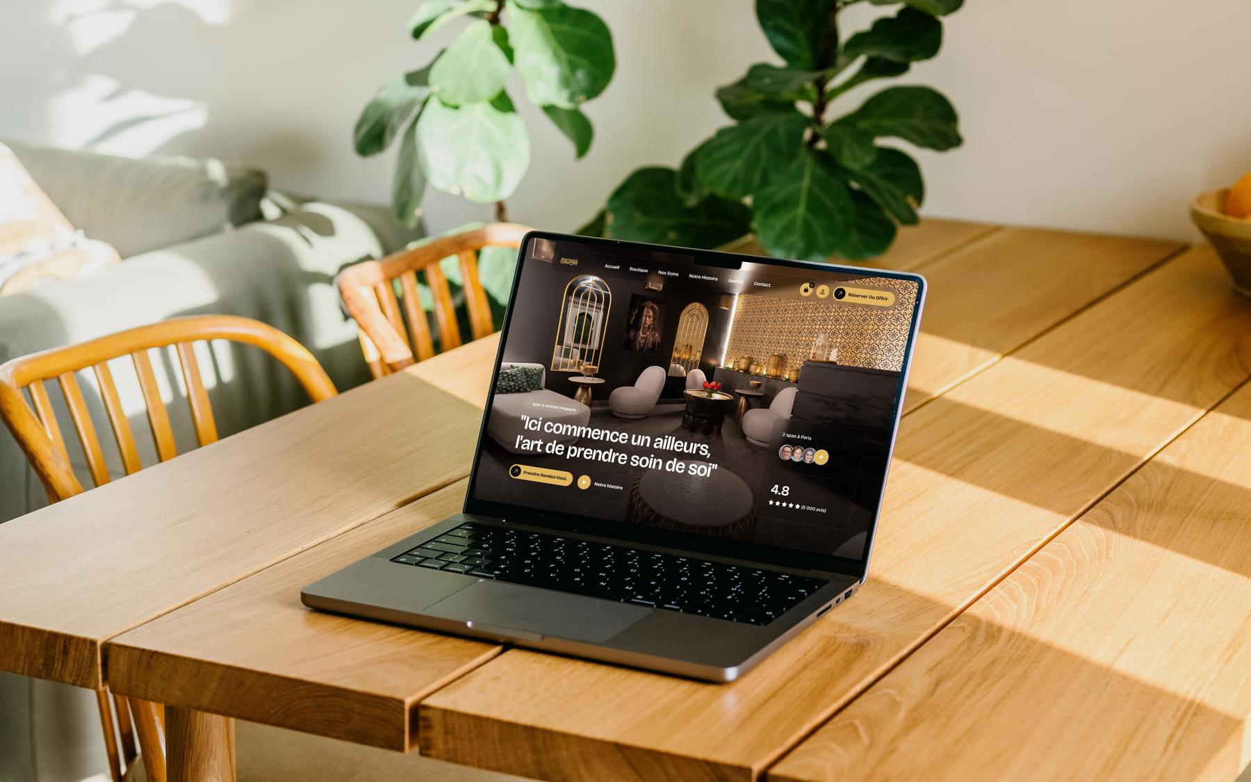 Le nouveau site Magayaa affiché sur un ordinateur portable